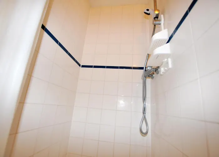 Marina, Ile Des Pecheurs - Acces Piscine Et *